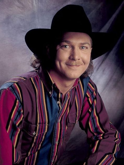 Mullet Men, Tracy Lawrence, 90s Country Music, 90s Country, Country Music Artists, Smart Outfit, Country Music Singers, Music Artist, State Fair