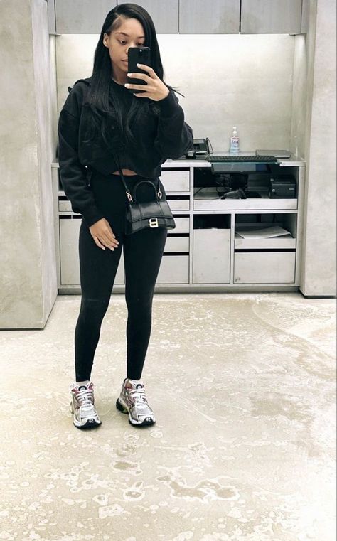 Balenciaga Sneakers Outfit, Calm Fits, Outing Outfit, Teen Swag Outfits, Fly Outfit, Boujee Outfits, Balenciaga Sneakers, Cute Lazy Day Outfits, Fits Clothes