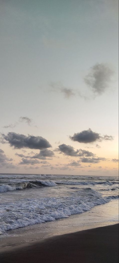 Winter Beach Wallpaper, Iphone Sunset Wallpaper, Wallapers Aesthetics, Cielo Aesthetic, Wallpaper Pantai, Pantai Aesthetic, Beach Wallpaper Iphone, Simplistic Wallpaper, Beach Sunset Wallpaper