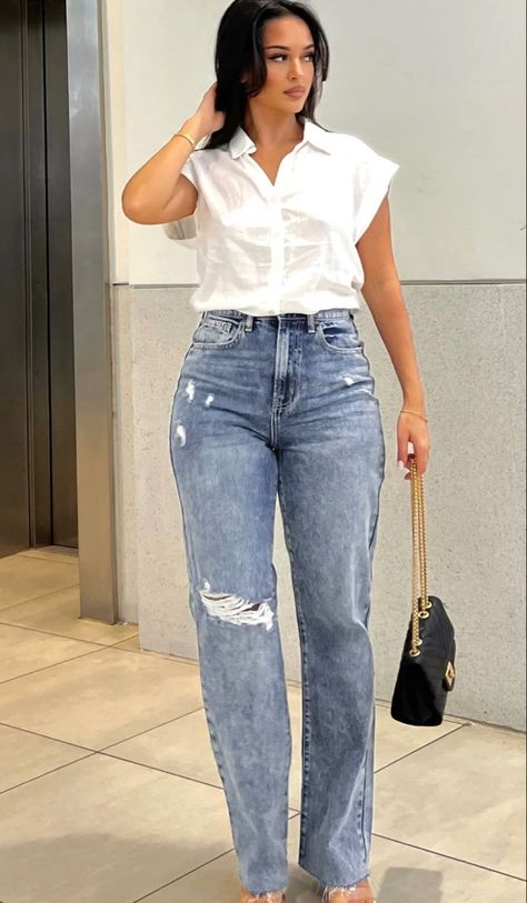 Casual Brunch Outfit, Bohemian Outfits, Distressed Straight Leg Jeans, Minimalist Outfits, Casual Chique, Elegante Casual, Looks Street Style, Classy Casual Outfits, Looks Black