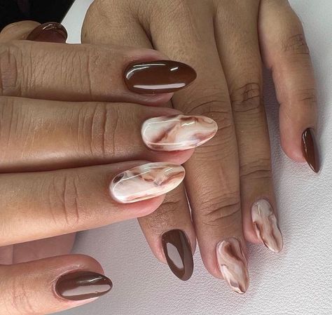 Brown Marble Nails Almond, Latte Art Nails, Mocha Nails Design, Marble Fall Nails, Simple Marble Nails, Brown Nails French, Fall Marble Nails, Fall French Manicure, Brown Marble Nails