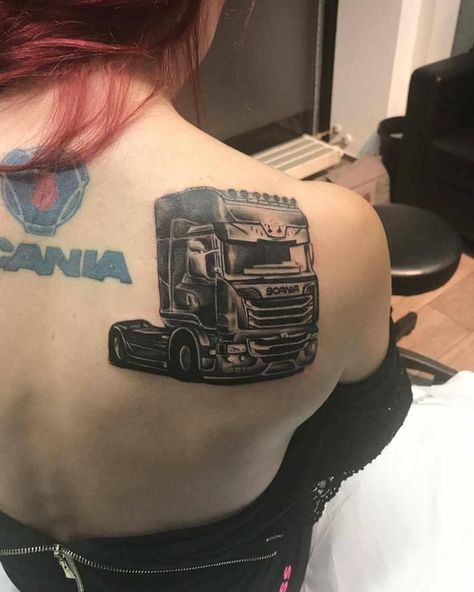 V8 Tattoo, Truck Tattoo, Girl Power Tattoo, Power Tattoo, Customised Trucks, Scania V8, Car Tattoos, Incredible Tattoos, Tatuaje A Color