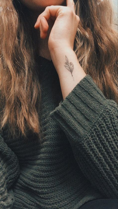 Olive Branch Tattoo Dainty, Minimal Olive Branch Tattoo, Olive Branch Hand Tattoo, Olive Branch Wrist Tattoo, Aus Tattoo, Olive Tattoo, Side Arm Tattoos, Olive Branch Tattoo, Bible Tattoos