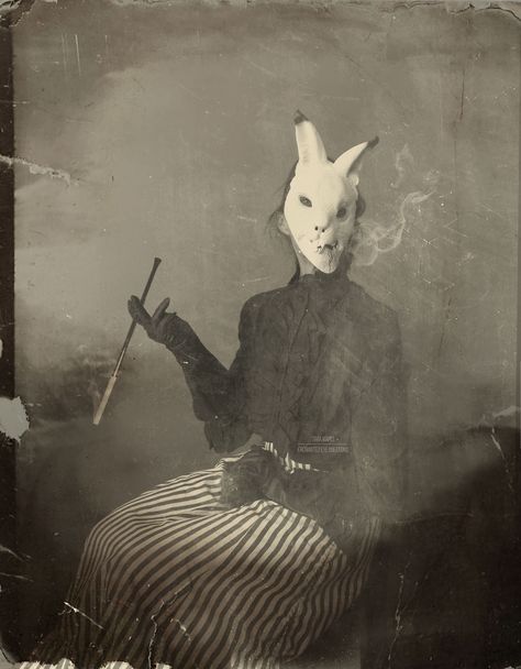 Vintage Halloween Photos Are More Disturbing Than Modern Horror Movies, So We Recreated Some (27 Pics) Vintage Halloween Masks, My Inner Child, Scary Photos, Vintage Halloween Photos, Arte Occulta, Creepy Vintage, Bunny Mask, Arte Steampunk, Creepy Photos