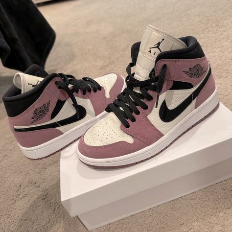 These Were Purchased On Stock X, Stock X Verified Tag Included . The Color Is Mulberry And They Are Size 8 Women’s. They Have Been Worn A Couple Of Times, Condition Is Like Brand New. Box Included As Well. Nike Jordan Mid Rise, Women Jordan Ones, Womens Jordans Mid, Womens Jeans And Jordans, Air Jordans Women Shoes, Jordan 1s Women Low, Girly Air Jordans, Trendy Womens Jordans, Air Jordan 1 Womens Shoes