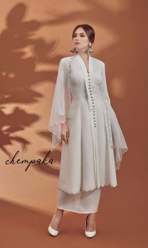 Baju Kenduri Kahwin, Modern Kurung Design, Baju Raya Ideas Modern 2023, Baju Kurung Outfit, Baju Raya Ideas Fashion, Baju Raya Ideas Modern, Kurung Modern Design, Kebaya Nikah Modern, Baju Kebaya Labuh