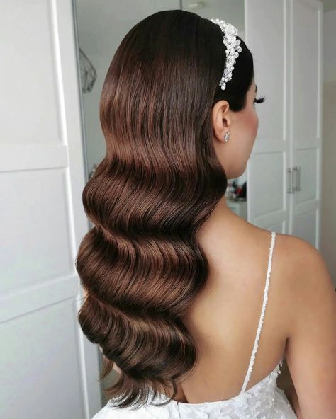 Hair Down Curled Styles, Hollywood Wedding Hair, Glamorous Wedding Hair, Bridal Hair Down, Hollywood Hair, Bridal Hair Inspiration, Long Hair Wedding Styles, Hair Tips Video, Wedding Hair Inspiration