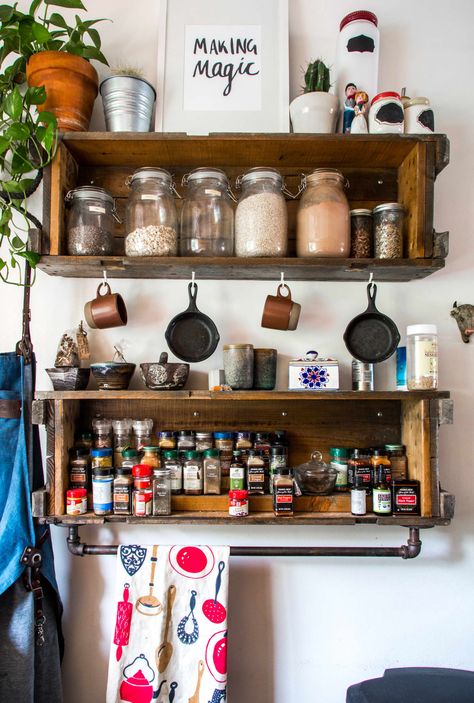 8 Kitchens That Make Clutter Look Good | Kitchn Koti Diy, Apartment Style, Apartment Kitchen, Cozy Cabin, Spice Rack, Apartment Living, 인테리어 디자인, Kitchen Inspirations, Kitchen Organization