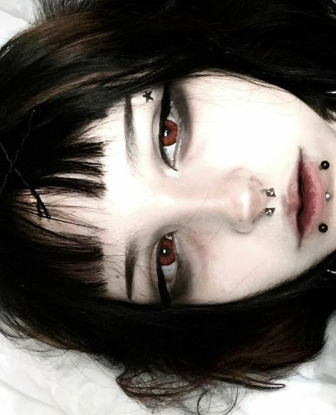 Dolly Emo Makeup, Makeup Ideas Alt, Goth Makeup Ideas, Makeup Ideas Aesthetic, Alt Makeup, Swag Makeup, Alternative Makeup, Emo Makeup, Top Makeup Products