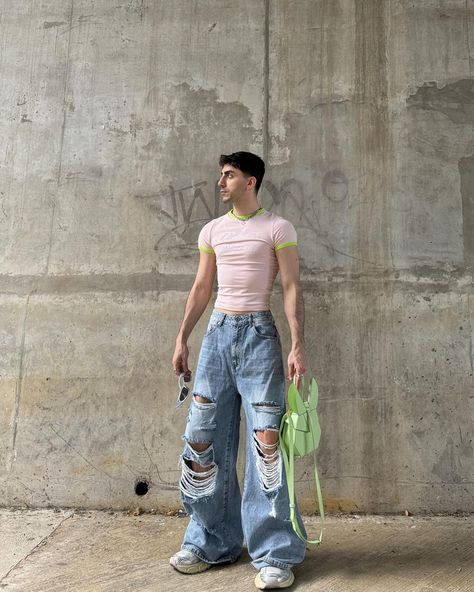 All Posts • Instagram Small Top Big Pants, Men Aesthetic Outfits, Aesthetic Male Outfits, Night Out Looks, Techno Outfit, Big Pants, Outfit Hombre, Gay Outfit, Streetwear Male