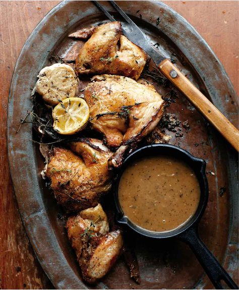 Roast Chicken Recipe with Pan Gravy Gravy For Roast Chicken, Roast Chicken Sauce Recipes, Roasted Chicken And Gravy, Roast Chicken Gravy Recipes, Roasted Chicken With Gravy, Roast Chicken Gravy, Gravy For Chicken, Roast Chicken Sauce, Kitchen Calling