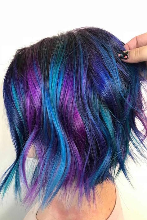 Purple Highlights For Wavy Lob #purplehighlights #highlights #haircolor #wavyhair #longbob ❤️See what a deep and bright look you can get with purple highlights! Purple balayage, blue ombre, and many cool hair color ideas are here! ❤️ See more: http://lovehairstyles.com/purple-highlights-unique-hair-look/ #lovehairstyles #hair #hairstyles #haircuts Cool Hair Dye Ideas For Short Hair, Blue And Purple Hair, Bob Pendek, Hair Color 2017, Girly Hair, Pulp Riot Hair Color, Galaxy Hair, Pulp Riot Hair, Hair Dyes