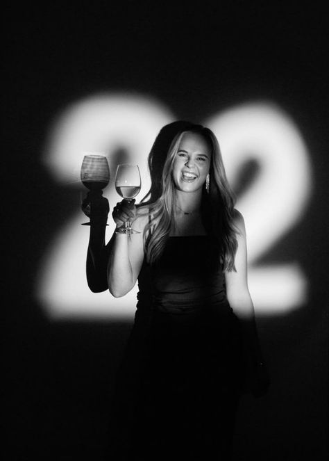 21 St Photoshoot Ideas, 22 Birthday Photoshoot Picture Ideas, 22 Birthday Picture Ideas, Birthday Pictorial Ideas, Birthday Photoshoot 22, 22 Birthday Photoshoot Ideas, Black Birthday Photoshoot Ideas, Flashlight Photoshoot, Dark Birthday Photoshoot