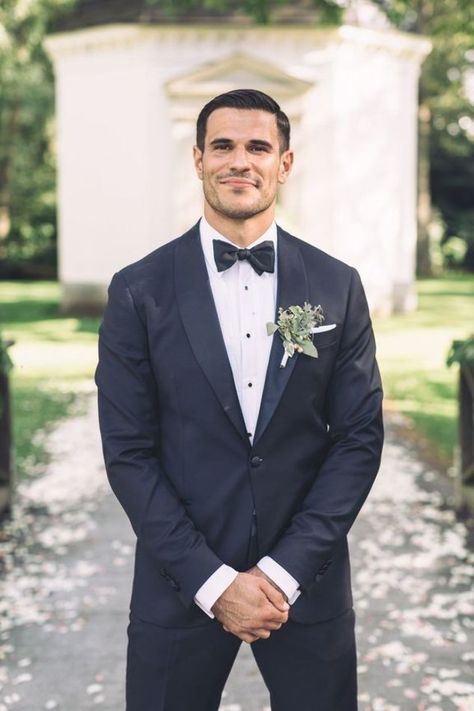 Black Groom Attire, Best Wedding Suits For Men, Navy Suit Wedding, Best Wedding Suits, Wedding Suits For Men, Wedding Groomsmen Attire, Kenza Zouiten, Wedding Tux, Wedding Shooting