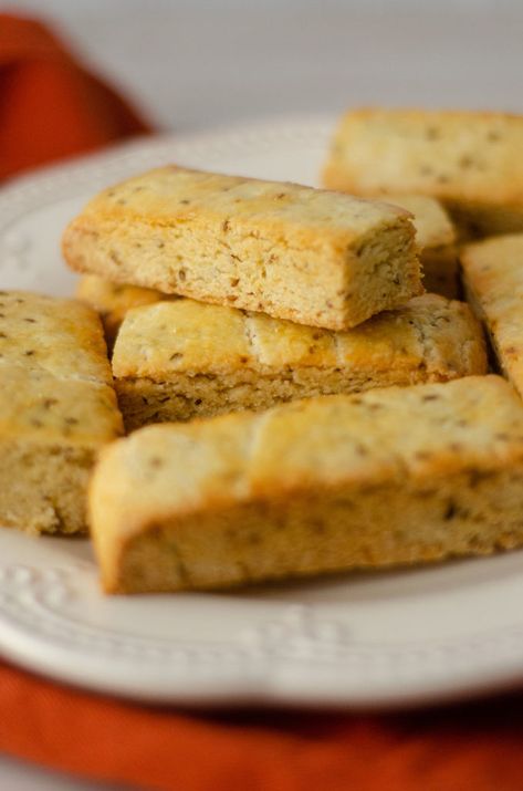 Italian Sweet Bread, Recipes With Anise, Anise Biscuits, Anise Biscotti, Anise Extract, Anise Cookies, Italian Cookie Recipes, Anise Seed, Biscotti Cookies