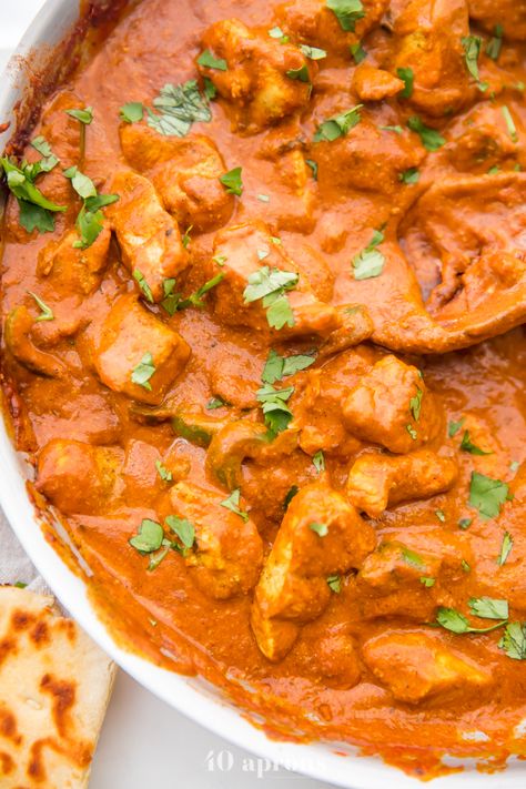 This is best chicken tikka masala recipe I've ever tried! It's authentic and tastes just like the restaurant and could trick all the takeout lovers. It's an easy process and is rich and creamy with tender bites of chicken. Healthy with Whole30, paleo, and dairy free options. With coconut milk and vegetables, it's spicy and creamy! #indian #recipe Hindi Food, Best Chicken Tikka Masala Recipe, Poulet Tikka Masala, Chicken Tikka Masala Recipes, Tikka Masala Recipe, Dairy Free Dinner, Fried Fish Recipes, Chicken Tikka Masala, Masala Recipe