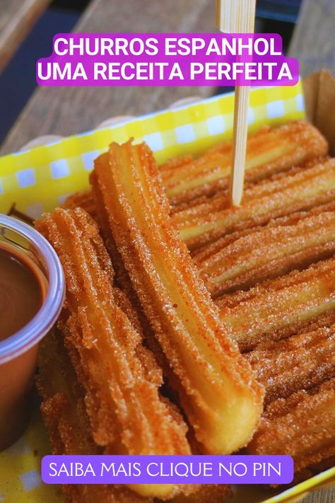 Se você é um amante de doces e deseja aprender a fazer um delicioso churro espanhol em casa, está no lugar certo! 

Os churros espanhóis são famosos por sua crocância por fora e maciez por dentro, e neste guia passo a passo, vamos mostrar como prepará-los de maneira fácil e divertida.