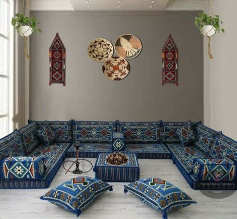 Arab Living Room, Arabic Living Room, Arabic Decor, India Home Decor, Home Hall Design, Indian Home Design, Furniture Design Living Room, House Furniture Design, Samos