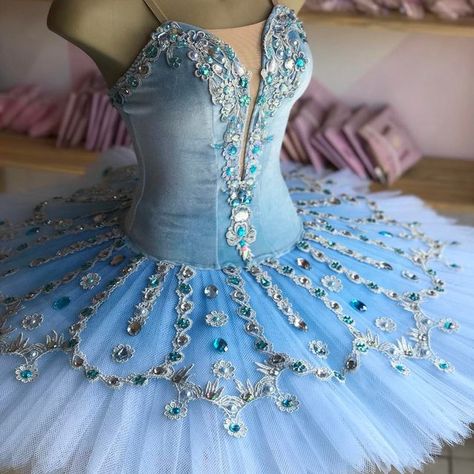 Jupe on Instagram: "Princesa Florine #florine #ballet #tutu" Ballet Costumes Tutus, Tutu Ideas, Classical Ballet Tutu, Ballet Wear, Leotard Costume, Dance Tutus, Tutu Ballet, Ballet Russe, Ballet Beauty