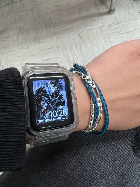 Clear Apple Watch Band Aesthetic, Apple Watch Face Aesthetic, Cool Apple Watch Bands, Aesthetic Apple Watch Face, Anime Apple Watch Faces, Bracelet With Apple Watch, Anime Apple Watch, Apple Watch Aesthetic, Aesthetic Apple Watch