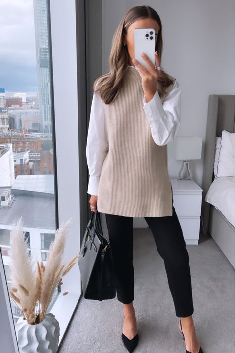 Office Outfits Women Work Wear Inspiration, Business Informal Outfits For Women, Postpartum Business Casual, Spring Work Outfits For Women Casual, Business Casual Bag, Office Outfits Winter Women, Vegas Conference Outfits, Office Looks For Women Business, Formal Chic Outfit