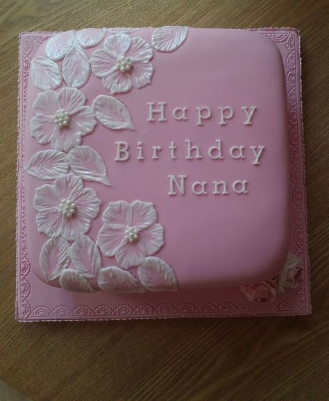 Square Cake Designs, Brush Embroidery Cake, Embroidery Cake, Square Birthday Cake, Square Cake Design, Outfit Ideas Wedding, Embroidery Roses, Cake Designs For Girl, Eid Cake