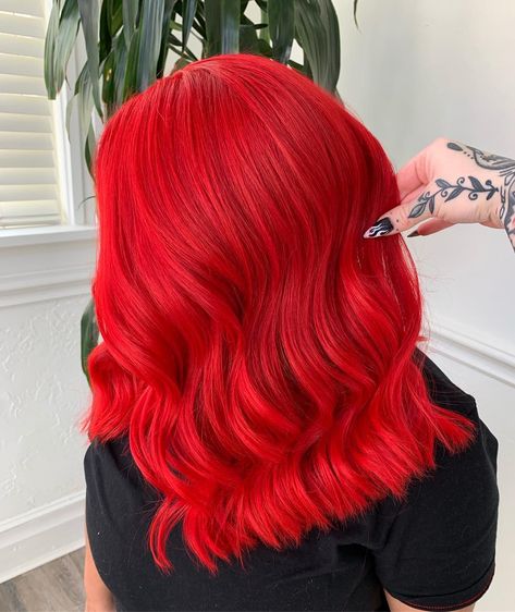 Spicy Red Hair, Fire Red Hair, Pelo Color Vino, Exotic Hair Color, Rock Hair, Red Hair Looks, Fire Hair, Rock Hairstyles, Red Hair Inspo