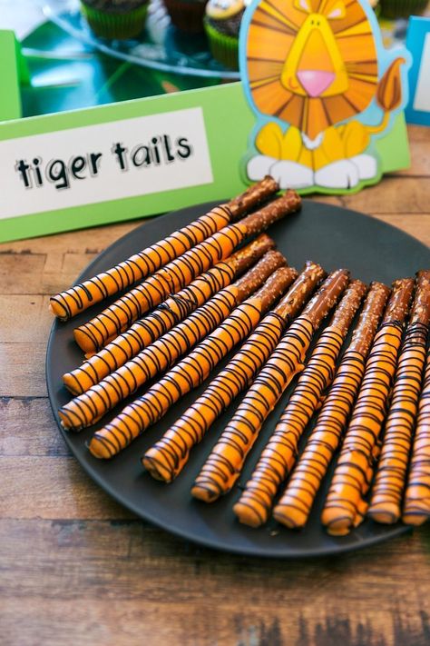 Jungle Theme Party, Tiger Birthday Party, Jungle Theme Birthday Party, Animal Themed Birthday Party, Zoo Birthday Party, Jungle Thema, Chelsea's Messy Apron, Tiger Tails, Wild Birthday Party