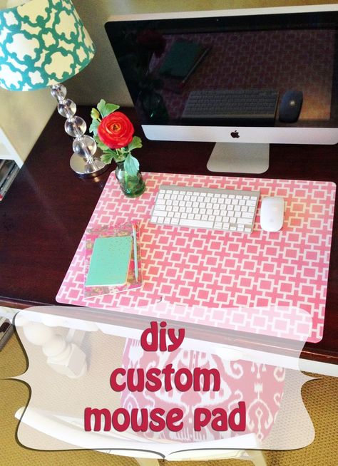 Custom Patterned Desk Pad using wrapping paper! Gotta make one. Great way to spruce up a staged office. Choose paper that enhances your color scheme. Apartment Diys, Secretary Office, Projek Diy, School Secretary, Office Life, Cubicle Decor, Custom Mouse Pads, Custom Desk, Diy Office