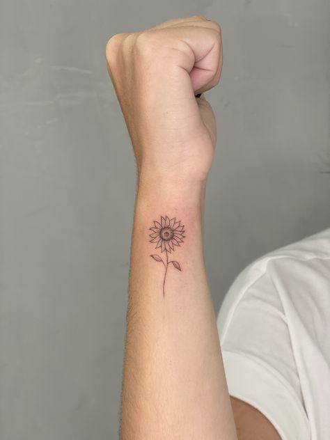 Mini Tattoos Sunflower, Oaxaca Inspired Tattoos, Simplistic Sunflower Tattoo, Sunflower Tattoo Linework, Small Tattoos Sunflower, Sunflower Minimalist Tattoo, Sunflower Tattoo Ankle, Forearm Sunflower Tattoo, Sunflower Tattoo On Arm