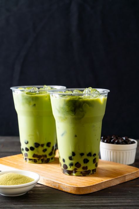 Matcha Bubble Tea, Boba Tea Recipe, Amazing Food Photography, Matcha Milk, Iced Green Tea, Matcha Drink, Green Tea Latte, Bubble Milk Tea, Thai Tea