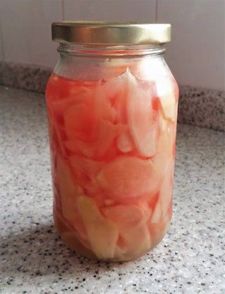 Ginger Pickle, Abc Juice, Fermented Vegetables Recipes, Sushi Ginger, Pickled Vegetables Recipe, Buttery Rolls, Asian Dinners, Canning Vegetables, Pickled Eggs