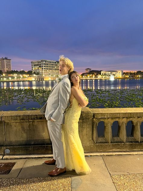 Gay Prom, Couple Prom Pictures, Couples Prom, Couple Prom, Prom Photography Poses, Funny Prom, Prom Pictures Couples, Prom Picture Poses