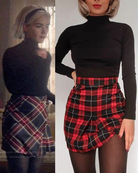 Red Plaid Skirt Costume Halloween, Sabrina Style Outfits, Caos Sabrina Outfits, Sabrina Chilling Adventures Outfits, Plaid Skirt Halloween Costume Ideas, Sabrina Spellman Outfit Halloween, Sabrina Costume Halloween, Sabrina Netflix Outfits, Chilling Adventures Of Sabrina Costume