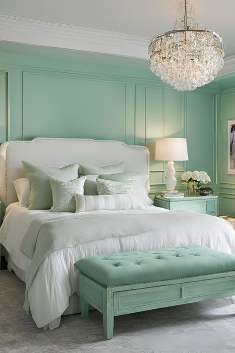 Imagine waking up each day to the soothing sounds of the ocean and gentle sunlight dancing on your walls. A modern coastal bedroom combines tranquility with Seafoam Bedroom, Rich Bedroom, Seafoam Green Bedroom, Modern Coastal Bedroom Ideas, Green Girls Rooms, Light Green Bedrooms, Mint Green Bedroom, Coastal Style Bedroom, Modern Coastal Bedroom