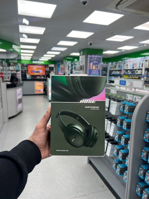 Green Headphones, Bose Headphones, Bose Quietcomfort, Wireless Noise Cancelling Headphones, Lose Yourself, Noise Cancelling Headphones, The New School, New School Year, Noise Cancelling