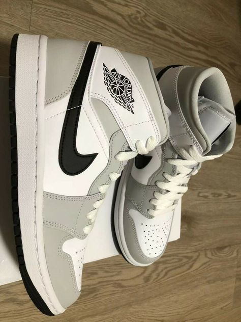 452bf208bf901322968557227b8f6efedesc53141826ri Air Jordan 1 Grey Fog, Tenis Air Jordan 1 Mid, Grey Jordan 1 Mid, Nike Air Jordans Colors, Jordan 1 Women Nike, Neutral Jordan 1 Mid, College Grey Jordans, Air Jodan1, Nike Air Jordan Aesthetic