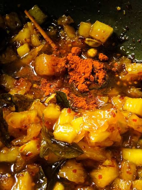 Spicy Relish, Pineapple Relish, Pineapple Chutney, Chat Masala, Apricot Recipes, Sri Lankan Recipes, Red Chilli Powder, Pineapple Recipes, Indian Cooking Recipes