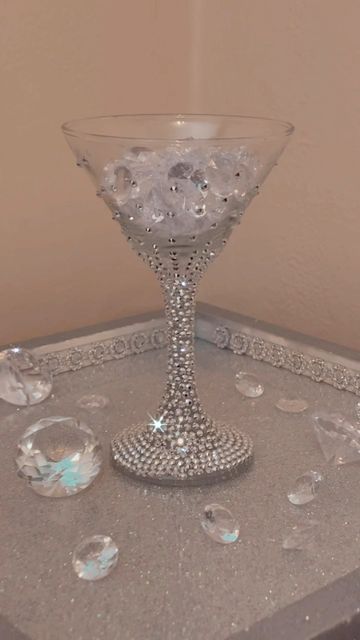 BJeweled on Instagram: "Come alive and sparkle ✨ Diamond Decor - Diamond Martini Glasses - Etsy Shop - AlwaysBJeweled #diamond #diamonddecor #martinis #happyhour #happybirthday #happyholidays #holidaydecor #birthday #anniversary" Diamond Sweet 16 Theme, Diamond Jubilee Theme Party, Diamond Theme Party, Diamond Birthday, Diamond Theme, Diamond Decor, Bling Bottles, 60th Bday, Dinner Party Decorations