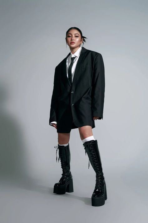 NADINE LUSTRE Blazer Photoshoot Women, Female Gaze, Blazer Outfits Casual, Nadine Lustre, Rave Fashion, Woman Suit Fashion, Fashion Photography Poses, Androgynous Fashion, Mood Board Fashion