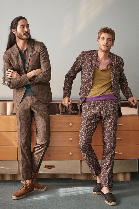 Info: 2388212286 #MensFashionTrendy Formal Men Wear, Batik Formal, Tony Thornburg, Bohemian Style Men, Mens Fashion 2018, Formal Men, Mens Fashion Smart, Mens Trendy Outfits, Mens Spring Fashion