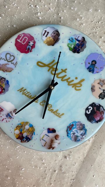 Resin Clock With Photo, Mouldit Art Ideas On Canvas, Mouldit Art, Resin Art Clock, Clock Resin, Resin Arts, Photo Wall Clocks, Photo Clock, Resin Clock