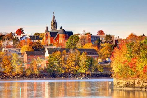 Biddeford, Maine - DenisTangneyJr/Getty Images Lost Maples State Park, Fall Foliage Map, Biddeford Maine, Fall Foliage Road Trips, Maine In The Fall, Cloudland Canyon, Baxter State Park, White Mountain National Forest, Scenic Railroads