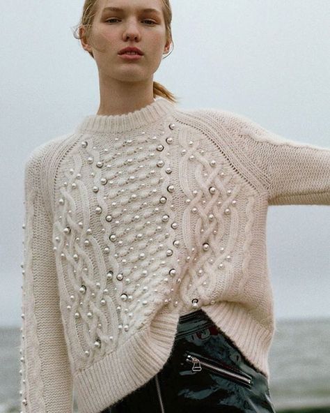 Rag & Bone knit. Knitwear Inspiration, Beaded Sweater, Sweater Trends, Knitwear Fashion, Rag And Bone, Knitwear Design, Knit Outfit, Knit Fashion, Mode Inspiration