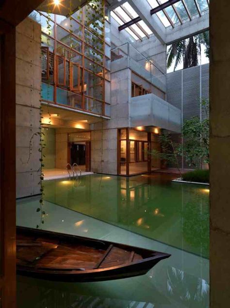 Shatotto Hiasan Dalaman Rumah, Indoor Pool Design, Piscina Interior, Indoor Pools, Indoor Swimming, Indoor Swimming Pools, Design Exterior, Style At Home, Beautiful Architecture