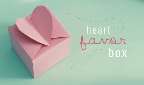 DIY Paper Heart Box Tutorial! Origami Kutu, Vika Papper, Valentine Notes, Origami Gift Box, Heart Favors, Fabric Flower Bouquet, Origami Gifts, Heart Paper, Box Tutorial