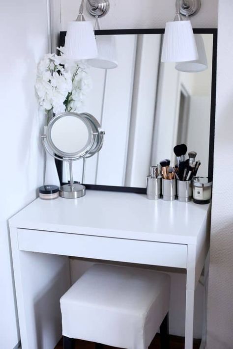 These 15 Corner Vanities Will Add A Bit of Luxury To Your Bedroom Dressing Table For Small Space, Lavabo D Angle, Corner Vanity, Makeup Dressing Table, Decor Ikea, Makeup Table Vanity, Small Vanity, Diy Vanity, Bedroom Desk