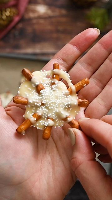 Recipes Using Pretzel Sticks, Pretzel Snowflakes, White Chocolate Pretzel Rods, Pretzel Wreath, Pretzels Sticks, Chocolate Pretzels Sticks, Pig Cake Pops, White Pretzels, Decorated Pretzels