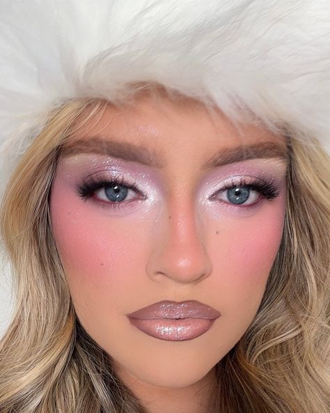 Makeupwlp | pastel sugar plum fairy makeup🧚🏼✨🪽 loving the light pink tones + sparkles in this look🥹 PRODUCTS EYES @hudabeauty rose quartz + icy nude... | Instagram Sugar Plum Fairy Makeup, Icy Makeup, Fairy Eye Makeup, Plum Makeup, Quick Makeup Tutorial, Sparkle Makeup, Holiday Makeup Looks, Quick Makeup, Sugar Plum Fairy