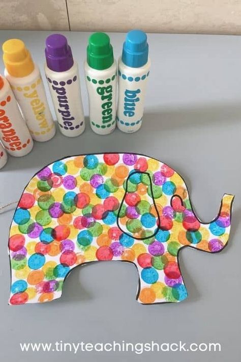 dor marker art Elma The Elephant Activities Eyfs, Elmer The Patchwork Elephant Activities, Zoo Activities Preschool Crafts, Elephant Art Preschool, Elephant Art For Toddlers, Elmer Book Activities, Elmer And The Rainbow Activities, Elmer Craft Preschool, Elmer Elephant Craft